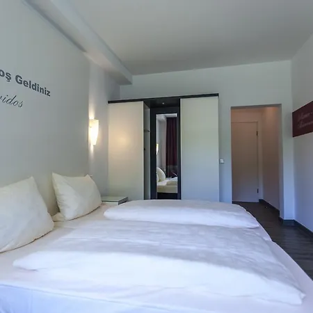 Fliegendes Klassenzimmer باد برلبورغ