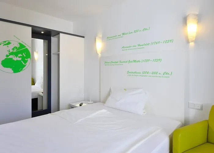 Hotel Fliegendes Klassenzimmer 3*